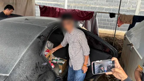 รวบ 4 ผู้ต้องหาชาวกัมพูชา ลอบขนบุหรี่เถื่อน อึ้งพบเงินสด 7 ล้านซุกในยางอะไหล่