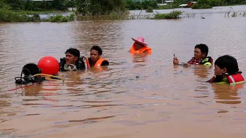น้ำท่วมหล่มสัก หนุ่มพายเรือออกไปหาปลา พบเป็นศพจมน้ำ 1 ศพ