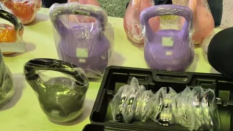 มีคนจีนมาซื้อดัมเบล ตร.เชิญคนขายให้ข้อมูล เชื่อมโยงคดีฆ่าสาวยัดกระเป๋า