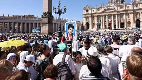 โป๊ปแต่งตั้ง คาร์โล อคูติส อินฟลูฯ ผู้เสียชีวิตในวัย 15 ปี เป็น “นักบุญ”