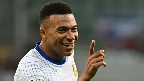 เอ็มบัปเป้ ตอบแล้ว หลังถูกถามใครจะคว้าแชมป์พรีเมียร์ลีก เชื่อ อาร์เซน่อล มีโอกาส