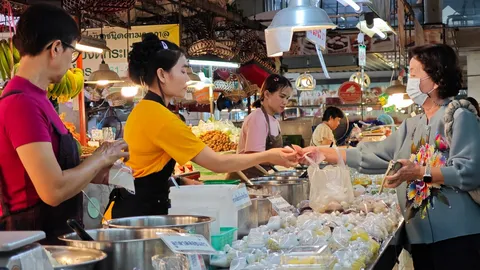 พ่อค้าแม่ค้า เห็นด้วยฟื้นคนละครึ่ง หวังกระตุ้นเศรษฐกิจ บางคนยังหวังเงินหมื่น