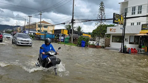 "สมุทรปราการ" จมบาดาล ท่วมมาราธอน "ชลบุรี" ก็หนัก ทั่วไทยฝนชุก