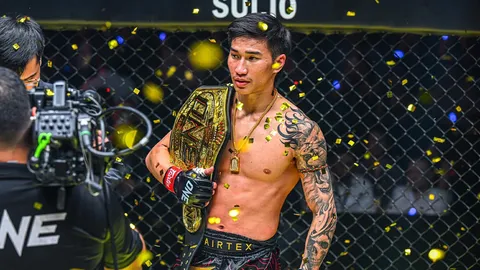 ส่งกำลังใจ “ตะวันฉาย” แชมป์โลกมวยไทย ถอนชกคิกบ็อกซิ่ง อดดวล “ตัวตึงจีน”