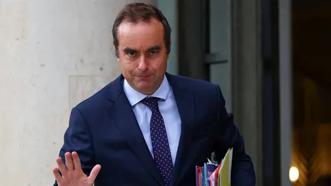 มาครงเลือก “เซบาสเตียน เลอกอร์นู” เป็นนายกฯ ฝรั่งเศสคนใหม่