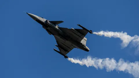 นักวิชาการคนดังของกัมพูชา ล่ารายชื่อ 26,000 คน ส่งถึงรัฐสภาสวีเดน เรียกร้องทบทวนขายกริพเพนให้ไทย