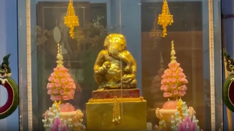 คนแห่กราบ "พระอุเชนทร์" วัดสวนขัน อยากเห็นกับตาว่าอยู่ไหม หลังดราม่าอาจารย์เชียง