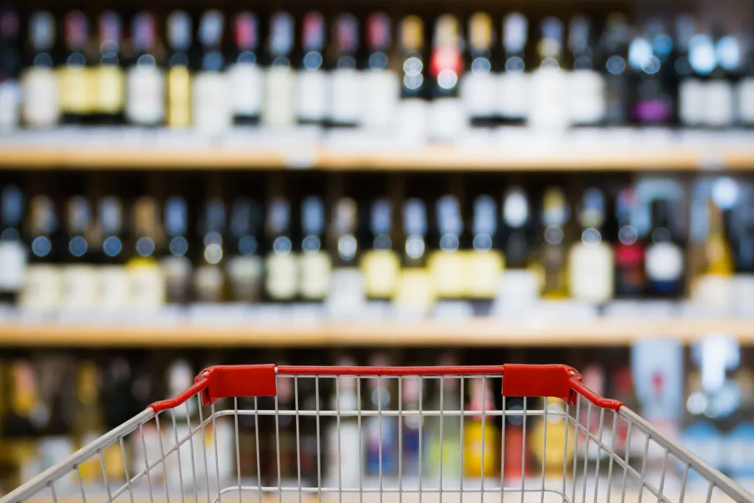 Alcohol Sales Unlocked 14:00 - 17:00 New Alcohol Control Act Enforced in 60 Days