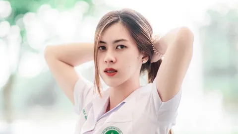 อินฟลูฯ สาว น้อมรับผิด ดราม่าเย็บแผลให้นักมวย ยืนยันไม่ได้เรียนจบ "หมอ"