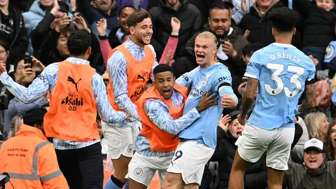 ไฮไลท์พรีเมียร์ลีกเมื่อคืน ครบทุกคู่ ลิเวอร์พูล เฉือนท้ายเกม แมนซิตี้ ถล่ม แมนยู 3-0 (มีคลิป)