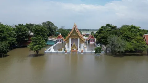 อยุธยาอ่วม น้ำท่วมแล้ว 6 อำเภอ 22,893 ครัวเรือน วัด-โรงเรียน-บ้านเรือนจมน้ำ
