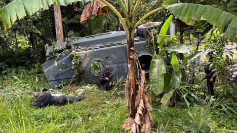 นราธิวาสเดือด ลอบวางระเบิด รถหุ้มเกราะ ทหารพรานเจ็บ 4 นาทีชีวิต ตั้งสติสุ่มยิงเข้าป่า