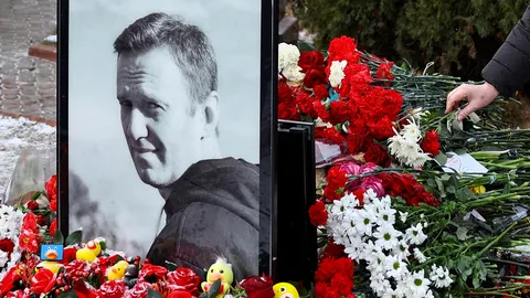 เมีย "อเล็กเซ นาวัลนี" อ้าง สามีตายเพราะยาพิษตอนอยู่ในคุกรัสเซีย