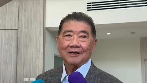 “ภูมิธรรม” ตั้งข้อสังเกต ปมเขากระโดงพลิก ซัด พรรคประชาชน ยื่นดาบให้ภูมิใจไทยมีอำนาจล้นฟ้า  