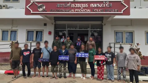 รวบ 13 คนไทย กำลังลักลอบข้ามแดน อ้างเป็นเหยื่อค้ามนุษย์ถูกหลอกไปกัมพูชา