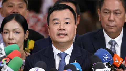 "เพื่อไทย" ตัดสัมพันธ์ "ประชาชน" ฝ่ายค้านอิสระ-ไม่ร่วมวิป "เท้ง" สวนกลับอย่าถือทิฐิ!