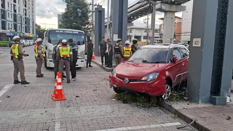 สกัดจับวุ่น ส.อ.แหกด่าน ชนดะ 6 คัน-มียาเค 3 ซอง