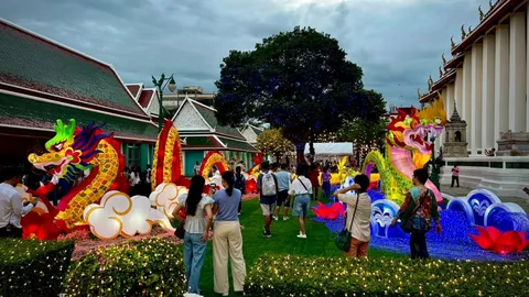 ชวนชมการจัดแสดงสวนแสงเกี่ยวกับพระพุทธศาสนา ที่วัดสุทัศนเทพวราราม