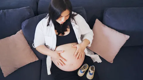 ฝันว่าท้อง ฝันว่าท้องแก่ใกล้คลอด ความหมายฝันดี-ร้ายพร้อมเลขเด็ด 