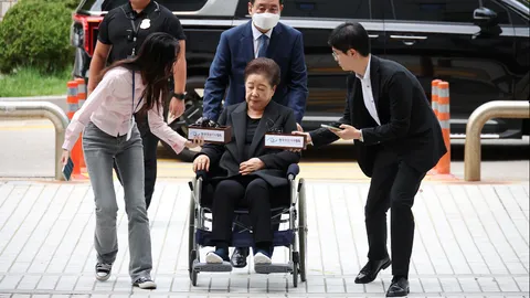 เกาหลีใต้จับผู้นำโบสถ์ "มูนนีส์" ติดสินบนอดีตสตรีหมายเลขหนึ่ง