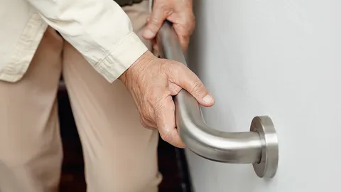 แนะผู้สูงวัยรับวัคซีน-ระวังพลัดตกหกล้ม รุกศึกษาสิทธิประโยชน์ป้องกันงูสวัด