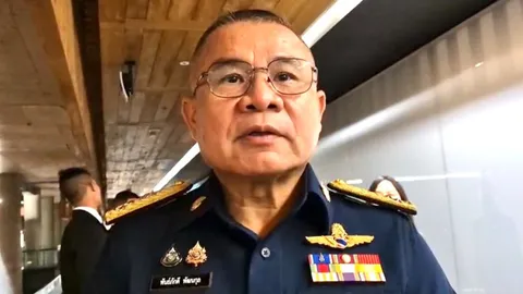 ผบ.ทอ. ภูมิใจประชาชนอยู่เคียงข้างกองทัพอากาศ ชื่นใจคนไทยรักชาติมากขึ้น