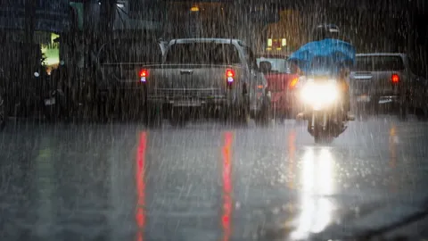 ประกาศฉบับ 11 พายุไต้ฝุ่น "รากาซา" ลดกำลังลงแล้ว ทั่วไทยบางพื้นที่ ฝนตกหนักมาก