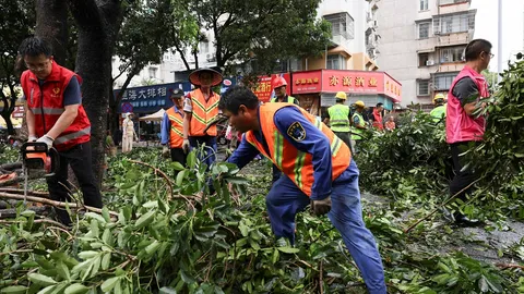 ไต้ฝุ่น “รากาซา” อ่อนกำลัง มุ่งหน้าสู่เวียดนาม หลังถล่มจีน-ไต้หวัน