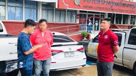 สืบภาค 1 บุกจับเว็บพนัน UFA-D รวบ สท.ลพบุรี ขณะขับรถมาเยี่ยม 3 ผู้ต้องหาที่โรงพัก