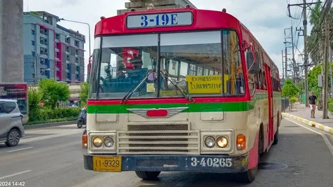 “พิพัฒน์” ยกเลิก รถเมล์ร้อน เปลี่ยนเป็นรถ EV แทน จ่ายค่าโดยสาร 8 บาทตลอดสาย