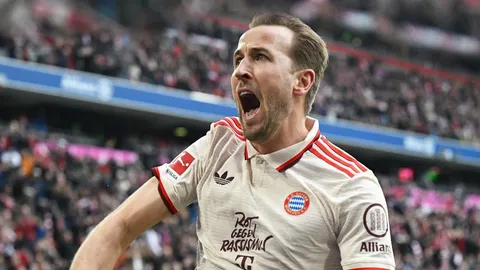 “แฮร์รี่ เคน” ตอบชัดกลับ ไม่กลับ! หลังโค้ชสเปอร์ส หยอดคำหวานยินดีต้อนรับกลับบ้าน