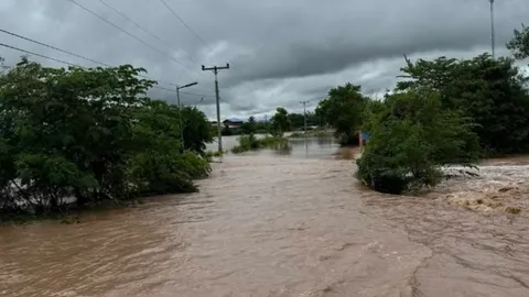 ชัยภูมิแจ้งเตือนประชาชนเฝ้าระวังน้ำท่วม หลังพายุถล่ม น้ำป่าหลาก