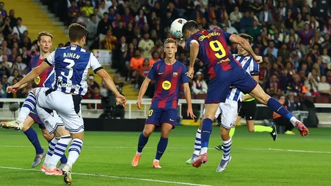 ผลบอล บาร์เซโลน่า แซงทุบ โซเซียดัด ผงาดจ่าฝูง ลาลีกา สเปน