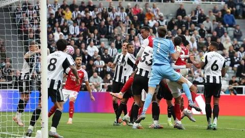 ชมคลิปไฮไลท์พรีเมียร์ลีก อาร์เซน่อล บุกแซงดับ นิวคาสเซิ่ล สุดมัน