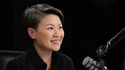 "แอ้ม สโรชา พรอุดมศักดิ์" ชักเกร็ง-หมดสติ ล้มป่วยจากอาการข้างเคียงโรคมะเร็ง