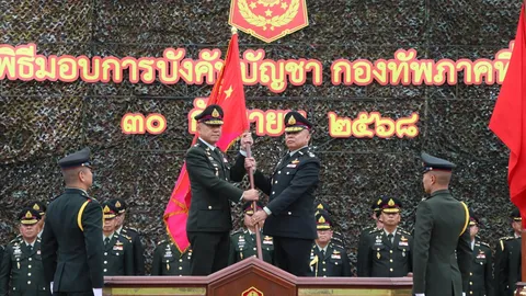 ขบวนสวนสนาม พิธีส่งมอบตำแหน่งแม่ทัพภาค 3 ให้ "พล.ต.วรเทพ บุญญะ"