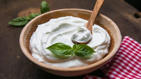 ประโยชน์ของกรีกโยเกิร์ต กินคู่กับอะไรแล้วดีต่อร่างกายบ้าง