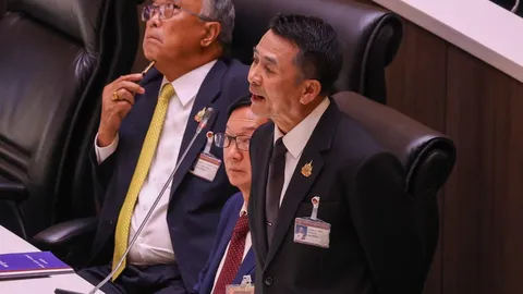 “ชลน่าน” อัด “อนุทิน” ขาดภาวะผู้นำ กดเหยียดด้อยค่า อย่าตีกิน 30 บาทรักษาทุกที่