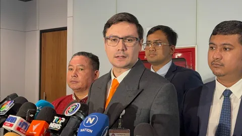 "รังสิมันต์ โรม" เตือน MOU 43 - 44 ต้องคิดให้รอบคอบ จี้ "ไชยชนก" อย่าเงียบสินบน 40 ล้าน