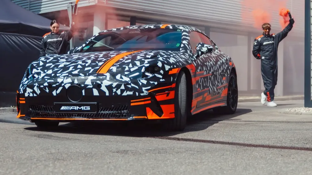 คุณป๋าบ้าพลัง MERCEDES-AMG ELECTRIC HYPER CAR