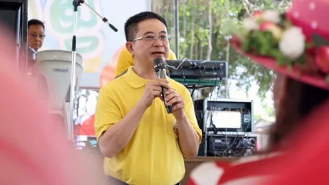 เด้ง "พล.ต.ท.ทวีศิลป์" แพทย์ใหญ่ รพ.ตำรวจ ช่วยราชการ กรณี "ทักษิณ" ชั้น 14