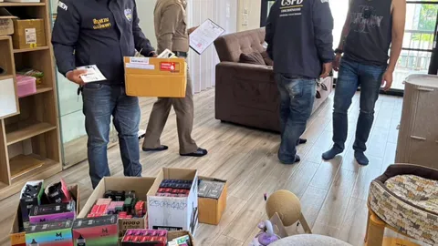 ​ยึดบุหรี่ไฟฟ้านับพันชิ้น สาวตระเวนขับเก๋ง เปิดท้ายขายตามร้านอาหาร