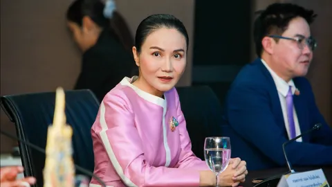 "นฤมล" สั่งตั้งกรรมการสอบด่วนปมปั่นยอดนักเรียนมหาสารคาม ลั่นเอาผิดเด็ดขาด