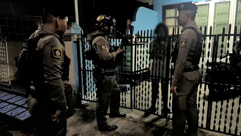 ตำรวจเชียงใหม่ บุกบ้านช่วยนักศึกษาสาว ถูกแก๊งคอลเซ็นเตอร์หลอกโอนเงิน 8 แสน