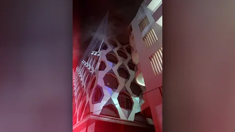 เกิดเหตุไฟไหม้ภายในโรงพยาบาล ถนนราชวิถี เจ้าหน้าที่เร่งควบคุมเพลิง