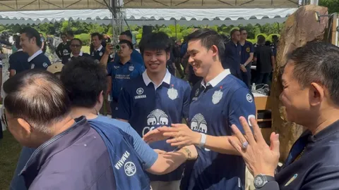 2 ลูกชาย “วิรัช รัตนเศรษฐ” ร่วมวันเกิด “เนวิน” จ่อสมัครเป็นสมาชิกภูมิใจไทย