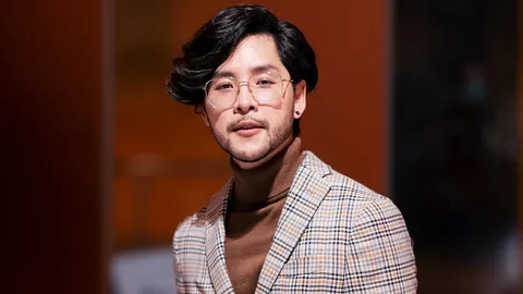 เปิดประวัติ ทอม อิศรา นักร้องพลังเสียงร้องระดับดีโว่ อดีต Room39 ก่อนจะเป็นศิลปินเดี่ยว