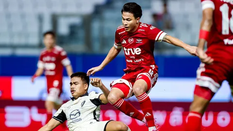 ผลบอล ทรู แบงค็อก กลับมาผงาด เปิดบ้านเชือด นครราชสีมา 3-1 ขึ้นรองจ่าฝูงไทยลีก