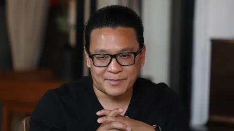 “สกลธี” หวนคืนบ้านเก่า สมัครเป็นสมาชิกประชาธิปัตย์ พร้อมกลับมาช่วยฟื้นฟูพรรค