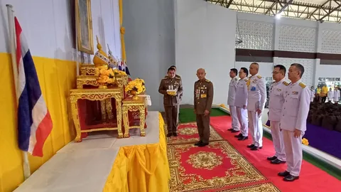 "ในหลวง-ราชินี" พระราชทานเงิน เพื่อเป็นค่าก่อสร้าง รพ.พนมดงรัก ที่เสียหาย